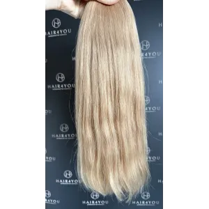 14 Natürliches Hellblond...