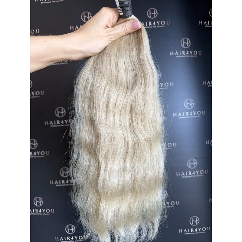 54 cm 120 g Slawisches Haar, aufgehellt
